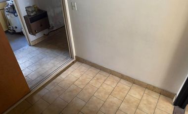 OFICINA Comercial con espacio guar. Caseros centro