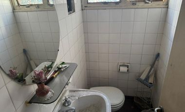 OFICINA Comercial con espacio guar. Caseros centro