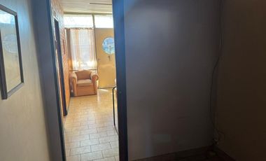 OFICINA Comercial con espacio guar. Caseros centro