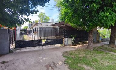 VENTA INMUEBLE CON 6 DEPARTAMENTOS - RUTA 11