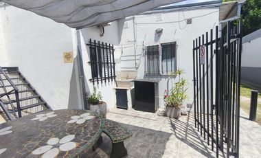 VENTA INMUEBLE CON 6 DEPARTAMENTOS - RUTA 11