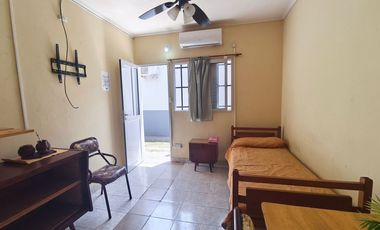VENTA INMUEBLE CON 6 DEPARTAMENTOS - RUTA 11