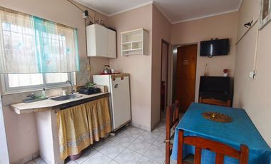 VENTA INMUEBLE CON 6 DEPARTAMENTOS - RUTA 11