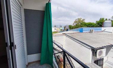 VENTA INMUEBLE CON 6 DEPARTAMENTOS - RUTA 11
