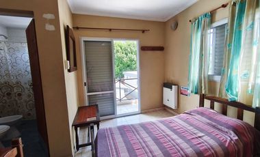 VENTA INMUEBLE CON 6 DEPARTAMENTOS - RUTA 11