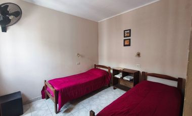 VENTA INMUEBLE CON 6 DEPARTAMENTOS - RUTA 11