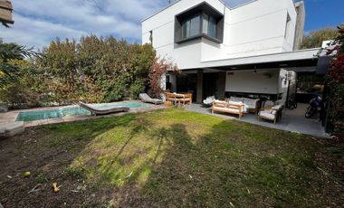 VENTA CASA BARRIO DALVIAN