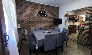 PH 5 ambientes c/ jardin y cochera