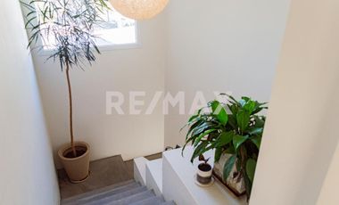 CASA EN VENTA CON PILETA, B° Bocahue, Neuquen.