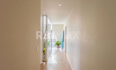 CASA EN VENTA CON PILETA, B° Bocahue, Neuquen.