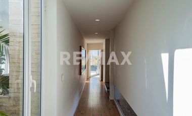 CASA EN VENTA CON PILETA, B° Bocahue, Neuquen.