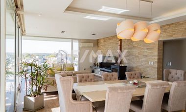 CASA EN VENTA CON PILETA, B° Bocahue, Neuquen.