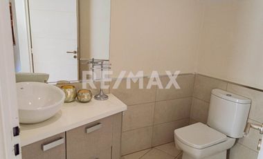 CASA EN VENTA CON PILETA, B° Bocahue, Neuquen.