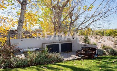 CASA EN VENTA CON PILETA, B° Bocahue, Neuquen.