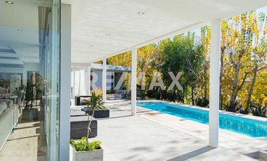 CASA EN VENTA CON PILETA, B° Bocahue, Neuquen.