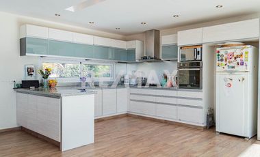 CASA EN VENTA CON PILETA, B° Bocahue, Neuquen.