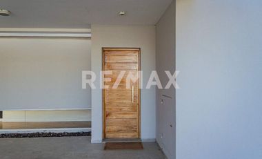 CASA EN VENTA CON PILETA, B° Bocahue, Neuquen.