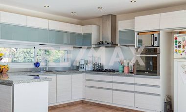 CASA EN VENTA CON PILETA, B° Bocahue, Neuquen.