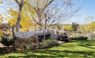 CASA EN VENTA CON PILETA, B° Bocahue, Neuquen.