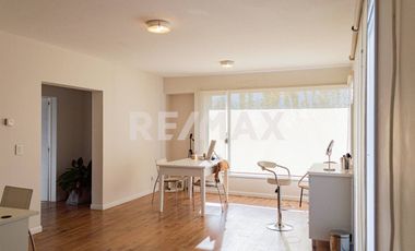 CASA EN VENTA CON PILETA, B° Bocahue, Neuquen.