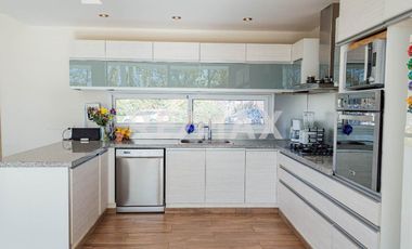 CASA EN VENTA CON PILETA, B° Bocahue, Neuquen.