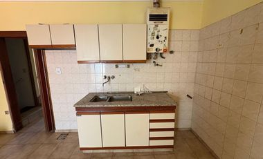 VENTA PLANTA ALTA 3 DORM +COCHERA, MTS DE GRAL PAZ