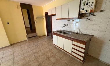 VENTA PLANTA ALTA 3 DORM +COCHERA, MTS DE GRAL PAZ