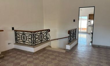 PLANTA ALTA SOBRE AV.FACUNDO EN ZONA COMERCIAL