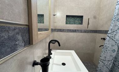 PLANTA ALTA SOBRE AV.FACUNDO EN ZONA COMERCIAL