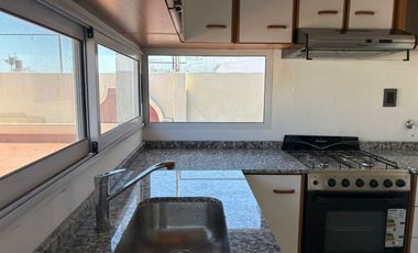 PLANTA ALTA SOBRE AV.FACUNDO EN ZONA COMERCIAL