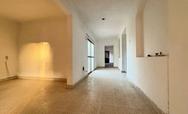 CASA FUNCIONAL DOS DORMITORIOS ZONA JERARQUICOS