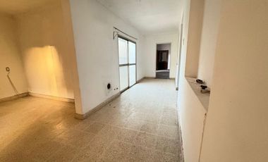 CASA FUNCIONAL DOS DORMITORIOS ZONA JERARQUICOS