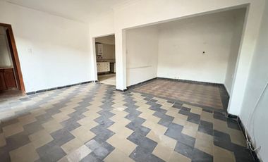 CASA FUNCIONAL DOS DORMITORIOS ZONA JERARQUICOS