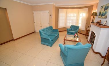 CASA FUNCIONAL CON 4 DORMI CON COCH PASANTE Y PILE