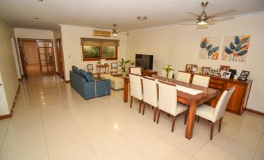 CASA FUNCIONAL CON 4 DORMI CON COCH PASANTE Y PILE