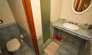 CASA FUNCIONAL CON 4 DORMI CON COCH PASANTE Y PILE