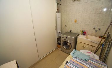 CASA FUNCIONAL CON 4 DORMI CON COCH PASANTE Y PILE