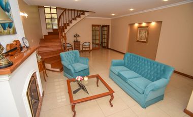 CASA FUNCIONAL CON 4 DORMI CON COCH PASANTE Y PILE