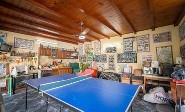 TRADICIONAL CASA DE CATEGORIA SOBRE AV. GRAL PAZ