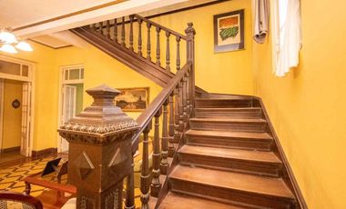 TRADICIONAL CASA DE CATEGORIA SOBRE AV. GRAL PAZ