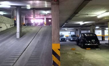 VENTA COCHERA EN 2° PISO WILDE CENTRO
