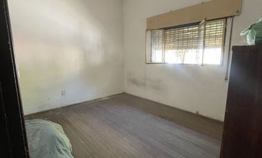 CASA DE DOS DORMITORIOS A METROS DE BLV. PELLEGRI