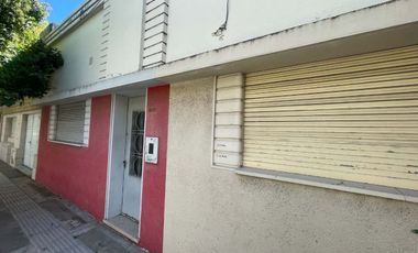 CASA DE DOS DORMITORIOS A METROS DE BLV. PELLEGRI