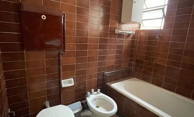 CASA DE DOS DORMITORIOS A METROS DE BLV. PELLEGRI