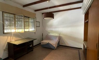 CASA DE DOS DORMITORIOS A METROS DE BLV. PELLEGRI