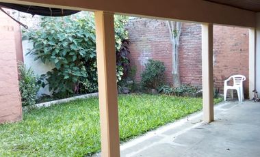 Casa 3 Dorm, 2 Cocheras, Patio, Alvear 7300