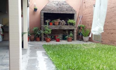 Casa 3 Dorm, 2 Cocheras, Patio, Alvear 7300