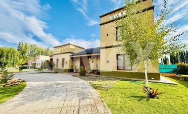 VENTA | CASA 4 DORMITORIOS | COMAHUE COLG CLUB