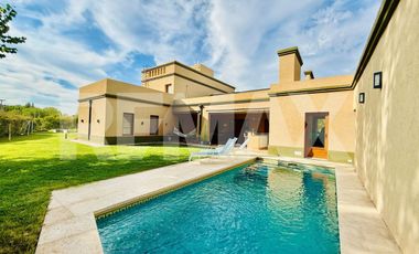 VENTA | CASA 4 DORMITORIOS | COMAHUE COLG CLUB