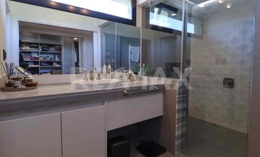 VENTA CASA 4 DORMITORIOS - B° PRIVADO COSTA NOGAL